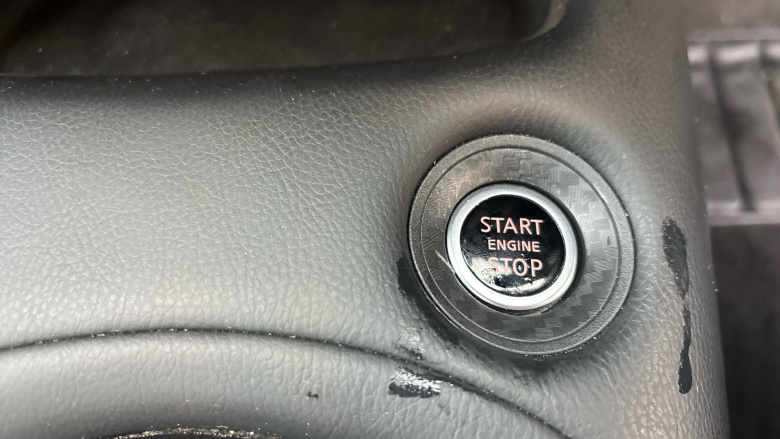 Nissan Juke 1.0 DiG-T 114 Tekna 5dr Petrol Hatchback